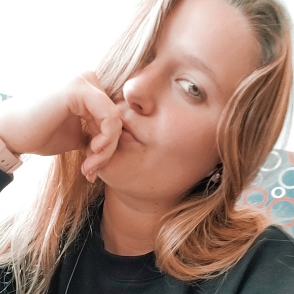 Meet your Posher, Mandy - Picture 1 of 1